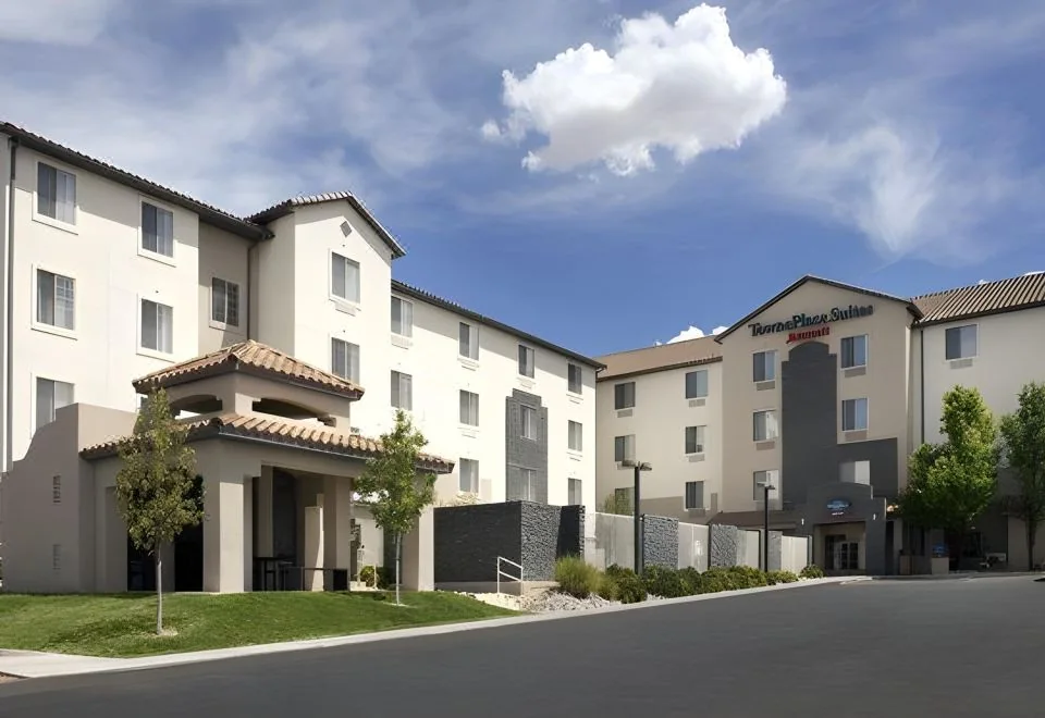 TownePlace Suites Albuquerque Airport exterior and covered entrance